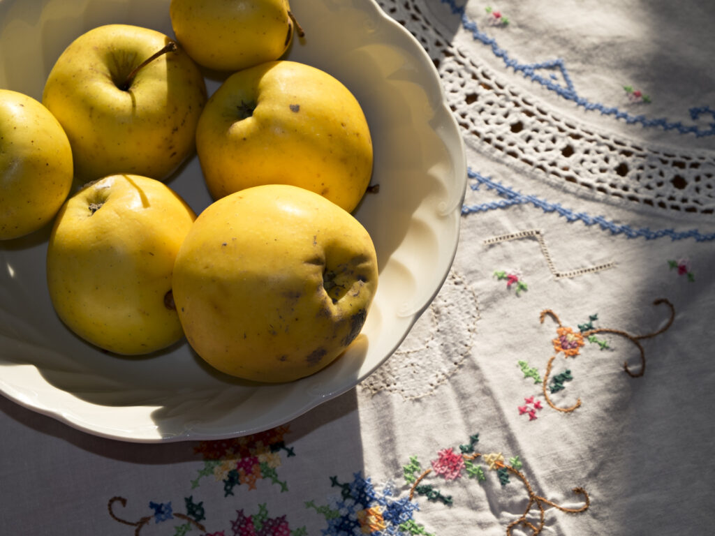 Ananasrenetten in Obstschale